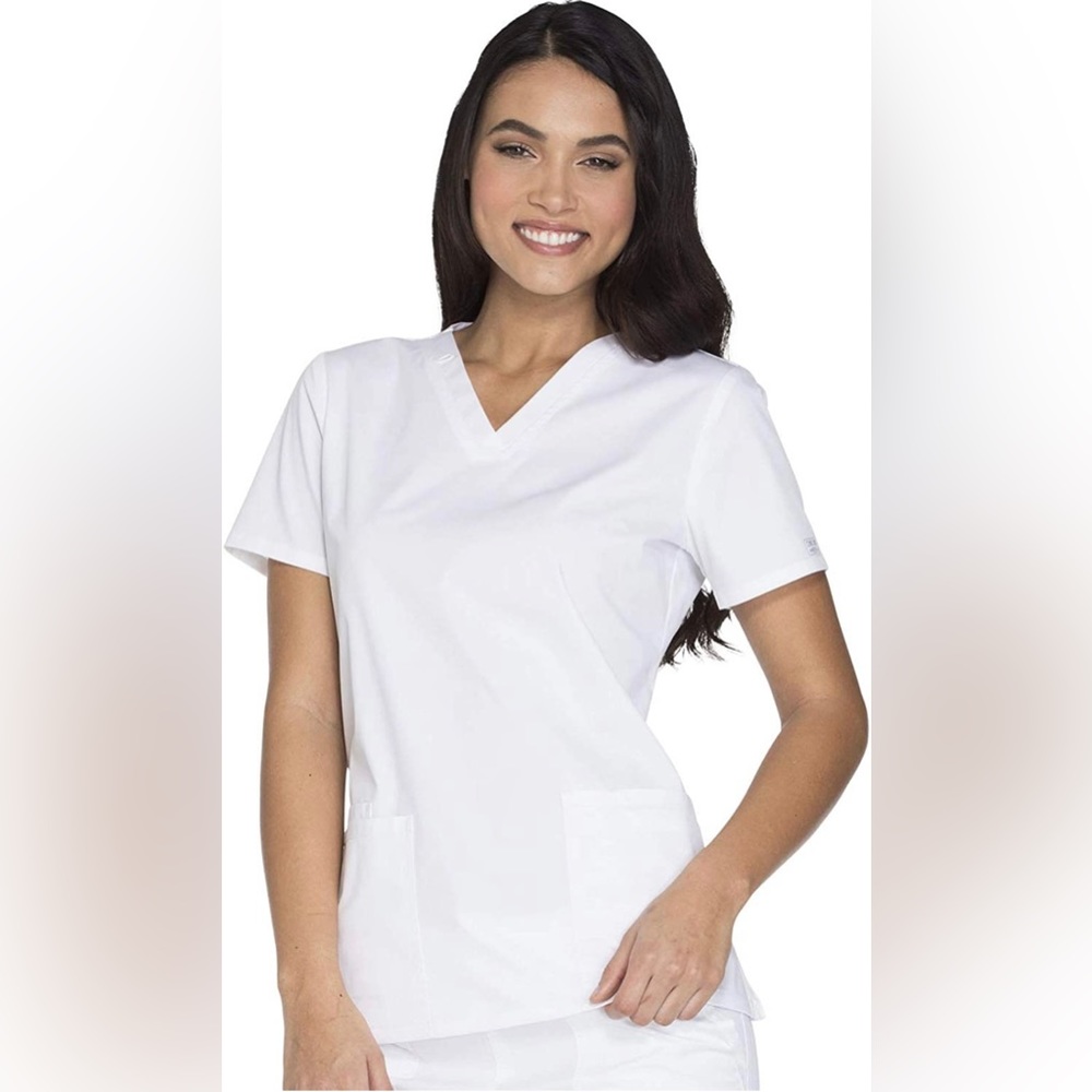 👚🩺Women’s scrub top Cherokee brand size L